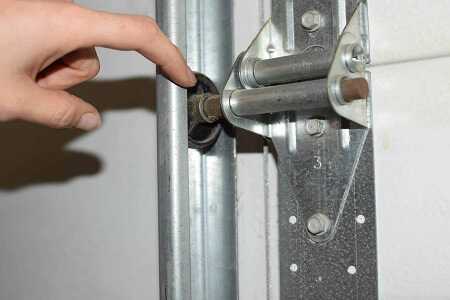 garage-door-roller-repair garage-door-roller-repair